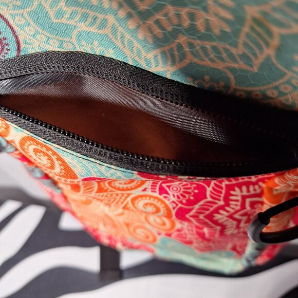 Vibedration Hydration Backpack w/o bladder - turquoise/orange pattern - … main image 12
